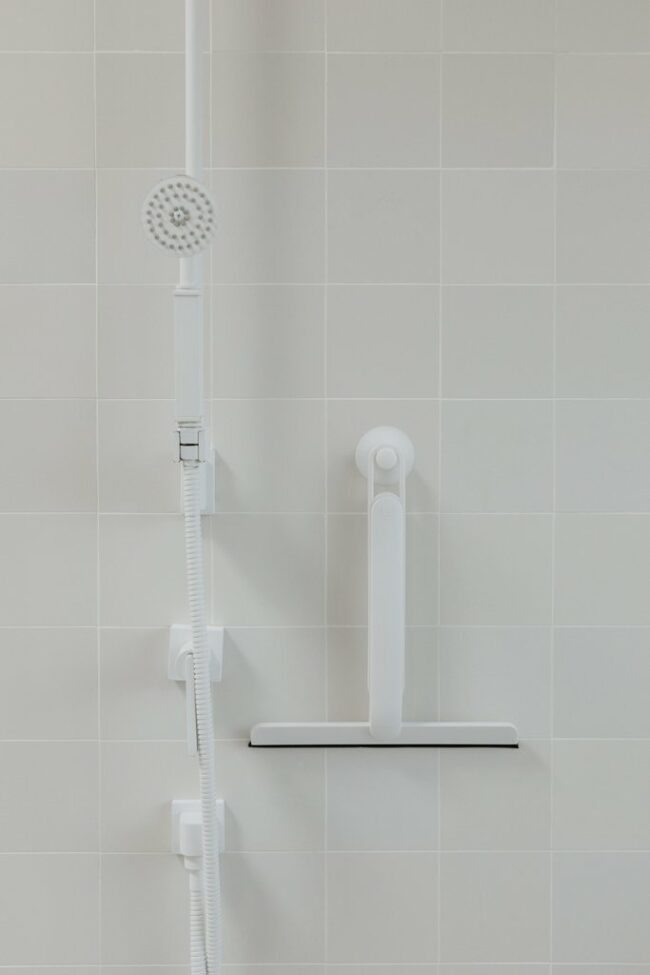 FLEX SURE LOCK SHOWER EXTENDABLE SQUEEGEE WHITE 26X29.2X3.2CM - Image 5