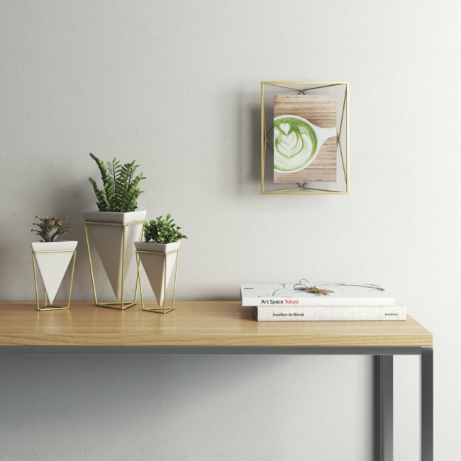 PRISMA PHOTO FRAME
