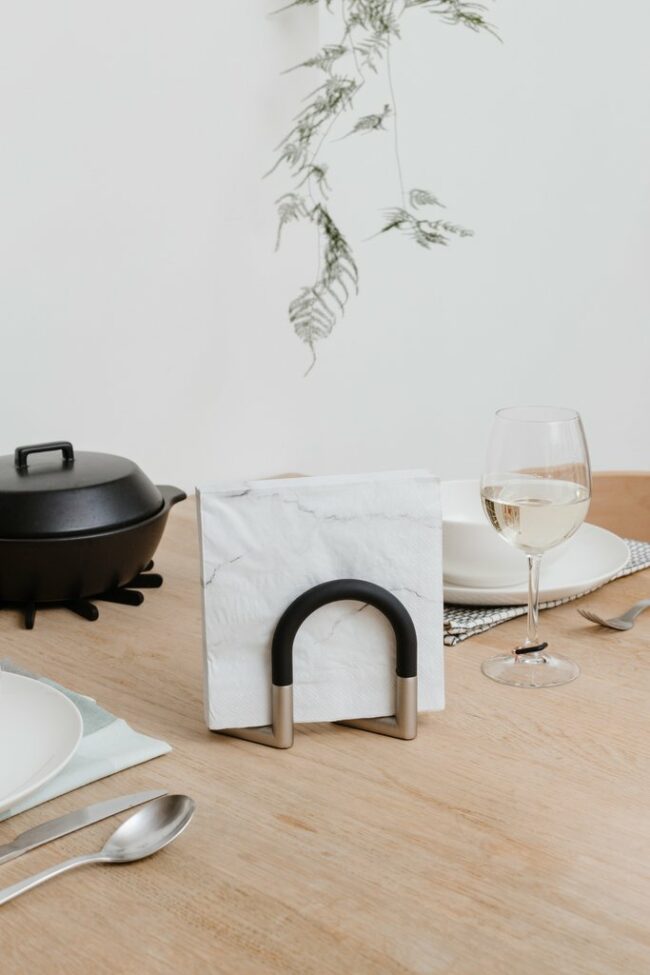 SWIVEL NAPKIN HOLDER BLACK/NICKEL 9.85X6.98X11.43CM - Image 4