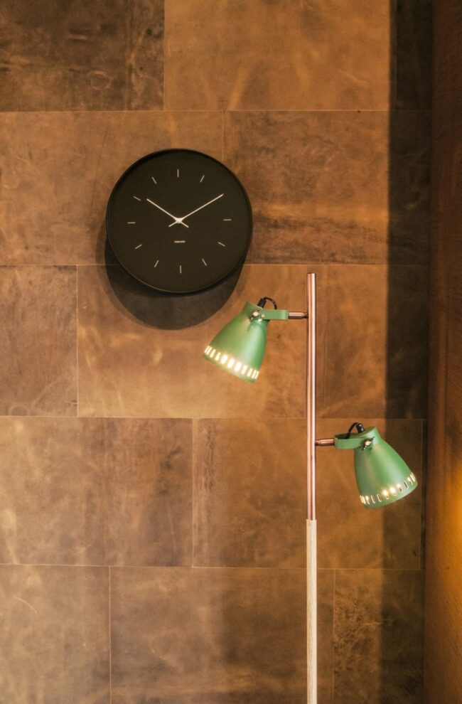 WALL CLOCK BUTTERFLY HANDS BLACK 27.5CM - Image 4