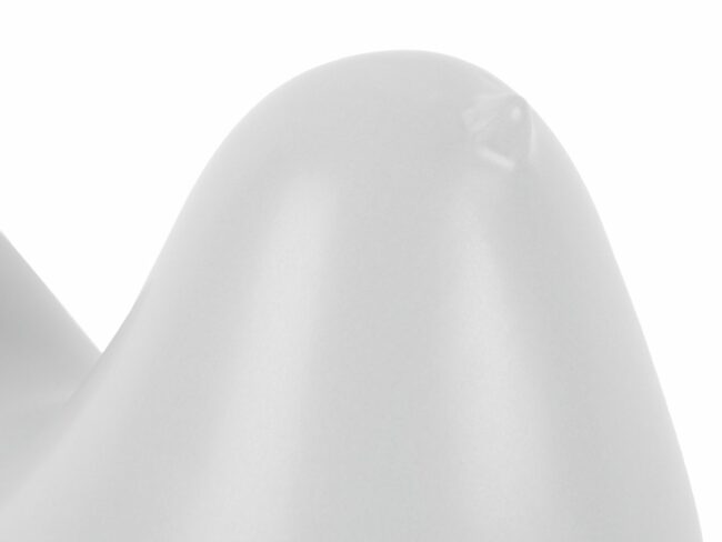 STATUE FAT BIRD LONG TALE MEDIUM CERAMIC MATT WHITE 13.8X9.8CM - Image 3