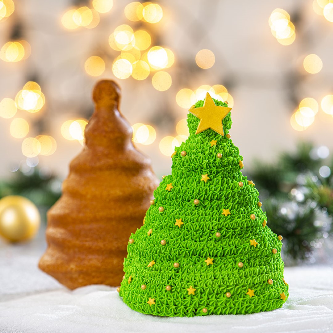 3-D Christmas Tree Cake