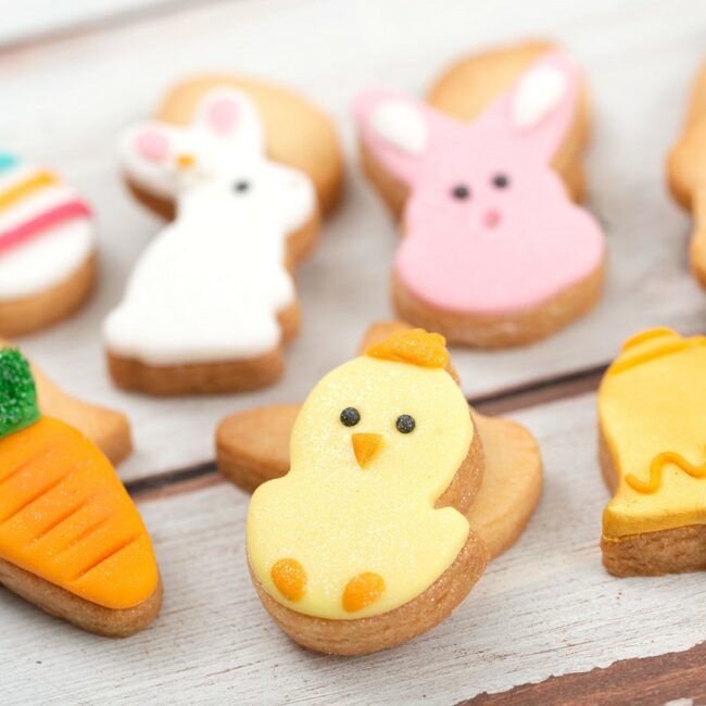 SET OF 6 EASTER PLASTIC COOKIE CUTTERS - Image 3