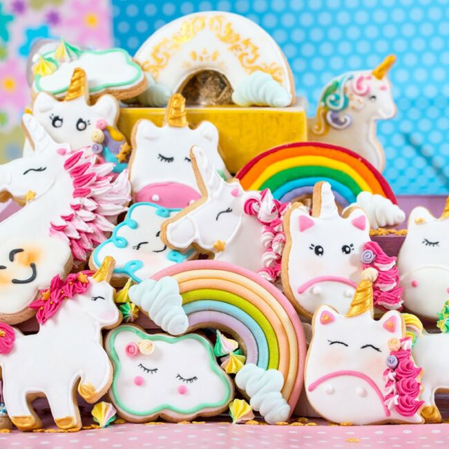 MAGIC UNICORNS PLASTIC COOKIE CUTTERS 8/10XH2.2CM - 2PCS - Image 4