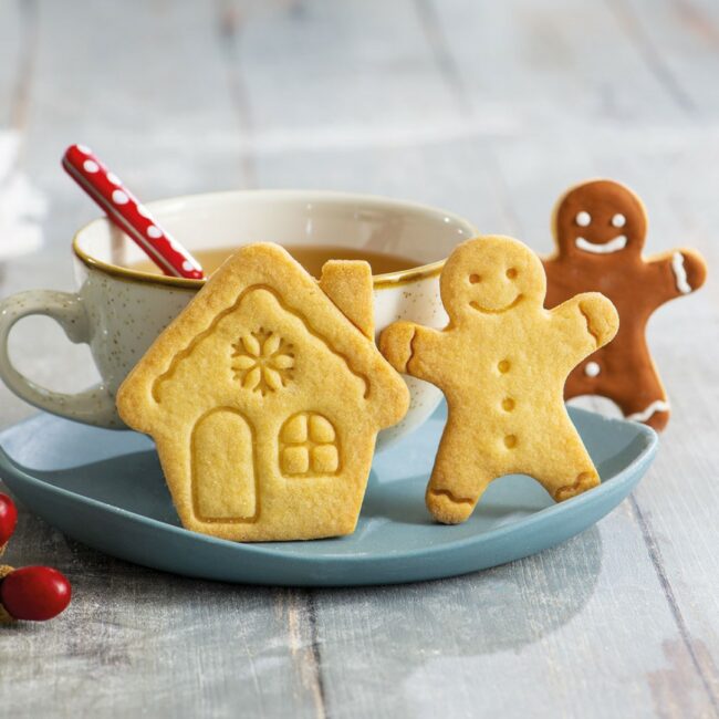 SET OF 2 GINGERGREAD MAN & HOUSE COOKIE CUTTERS 8/7XH 2.2CM - Image 3