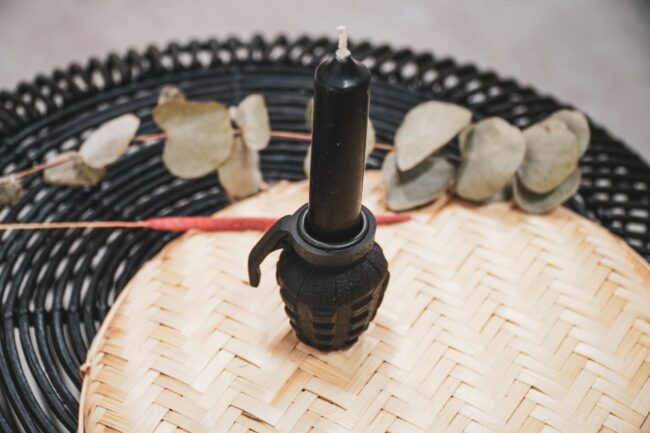 CANDLE HOLDER GRENADE BLACK 6X7X5CM - Image 2