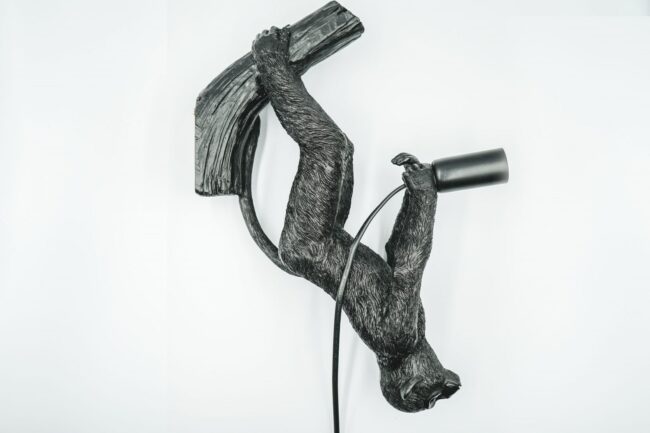 HANDING MONKEY LAMP BLACK 23X36X11CM
