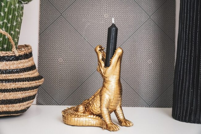 ALLIGATOR CANDLE HOLDER GOLD 15X12X18CM