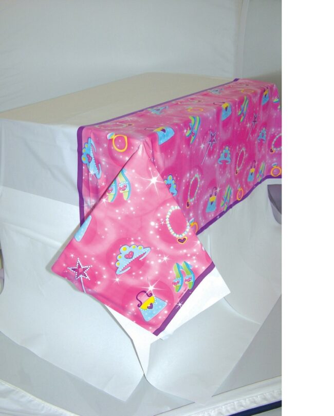 TABLE COVER PRINCESS PLASTIC 137X243CM