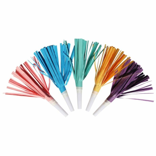 BLOWOUTS WITH FRINGES RAINBOW & CLOUD PLASTIC/PAPER 16.5CM - 8PCS
