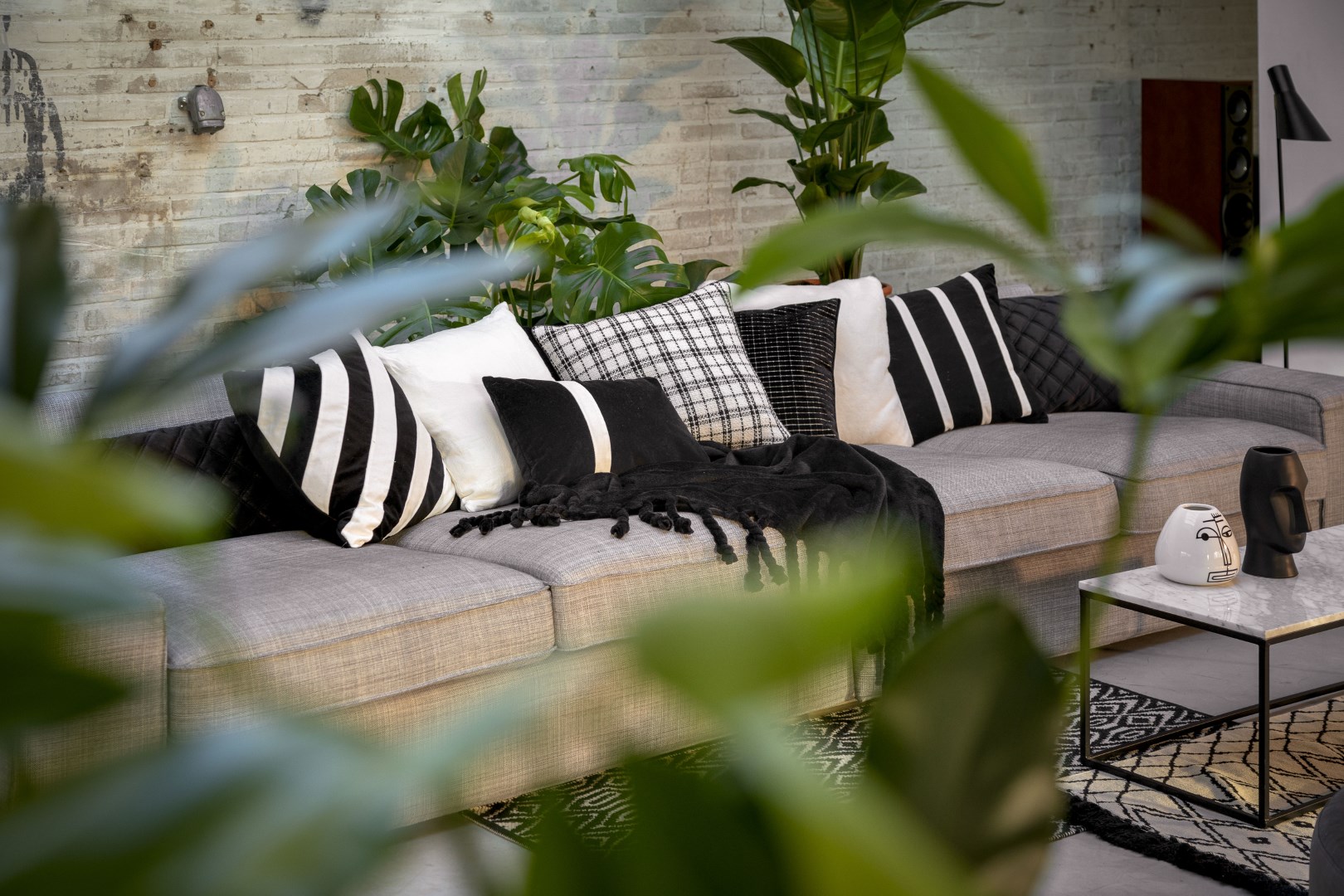 CUSHION COVER PIPPA RAVEN BLACK 30X50CM - Image 7