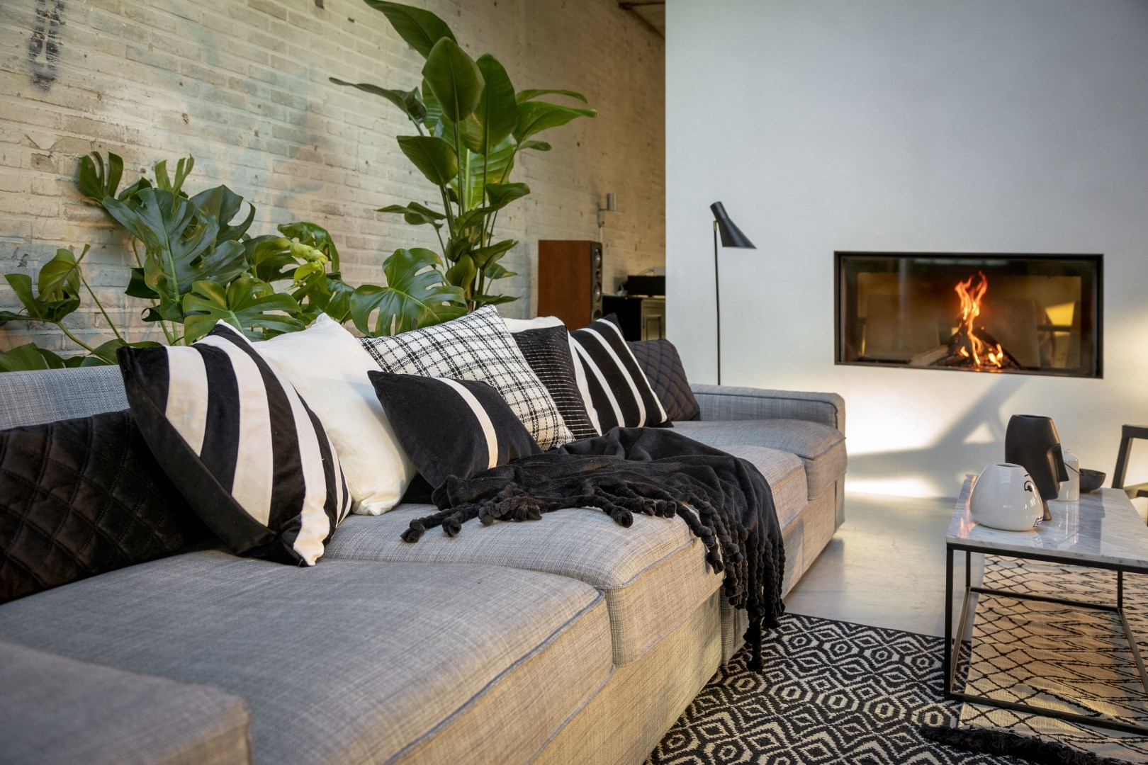 CUSHION COVER PIPPA RAVEN BLACK 30X50CM - Image 4