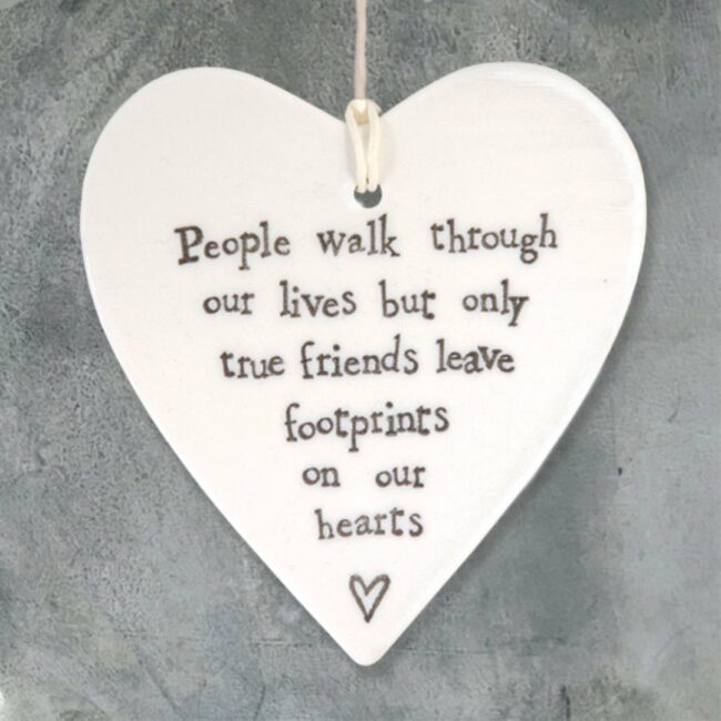 PORCELAIN ROUND HEART - PEOPLE WALK 8.5X9.5X0.5CM - Image 2