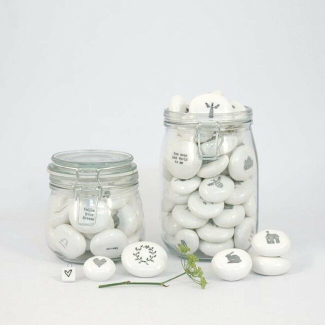 PORCELAIN PEBBLE CROSS ''BLESS YOU'' 2.5X3.2X1.5CM - Image 3