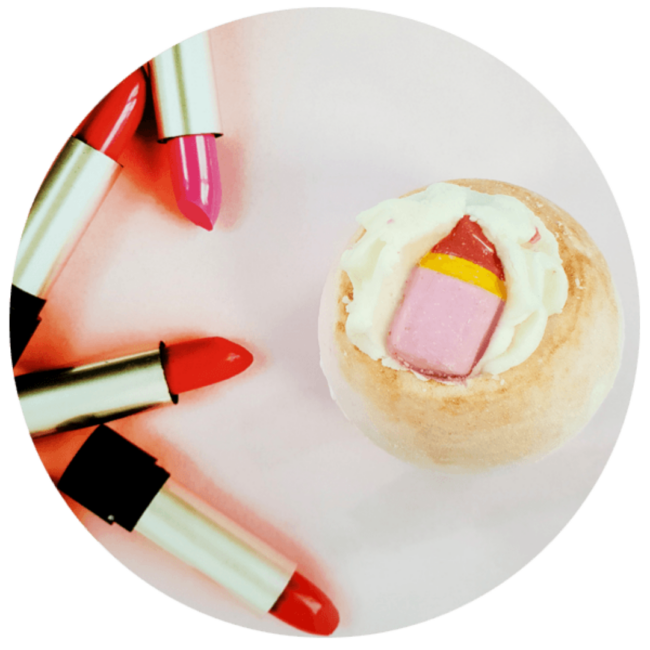 A LITTLE LIPPY BATH BLASTER - Image 3