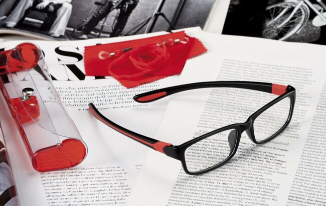 READING GLASSES TILE ASSORTED