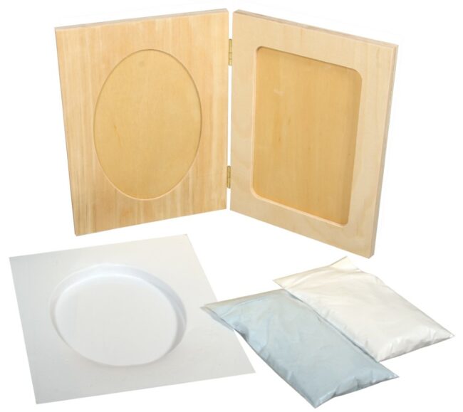WOODEN CASTING KIT WITH PHOTO FRAME: 30X20CM, CUTOUT: X2 10X15CM