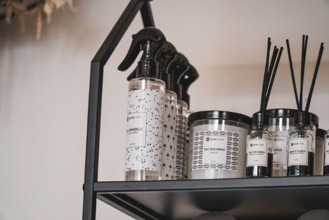 SCENTED CANDLES 230GR - ASSORTED SCENTS - Image 3