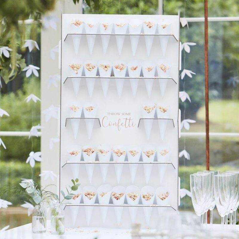 Etageres, Cake & Cupcake Stands