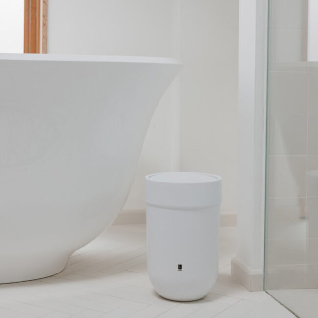 TOUCH WASTE CAN WITH LID WHITE 6L - 19X19X30CM - Image 3