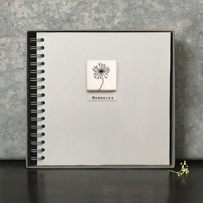 BOXED THREAD BOOK ''MEMORIES'' 23X21.5X2.5CM - Image 3