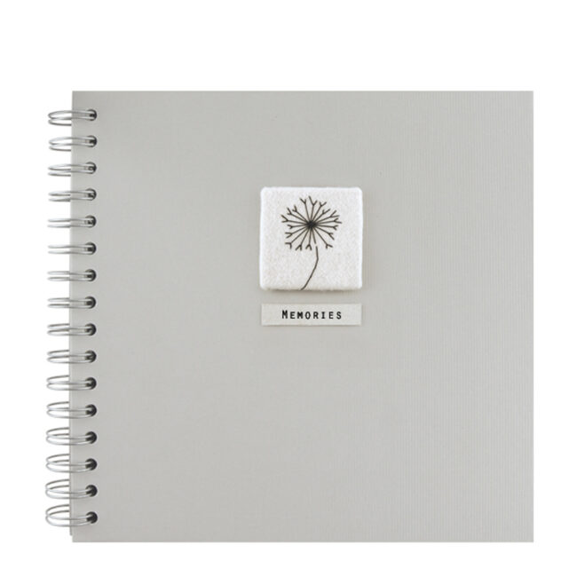 BOXED THREAD BOOK ''MEMORIES'' 23X21.5X2.5CM