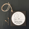 SQUARE TAG ''FEATHERS APPEAR'' 5X5X0.02CM - Image 2