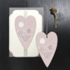 HEART TAG ''MUM IS A SMALL WORD, AMAZING PERSON'' 7X11.5X0.4CM - Image 2