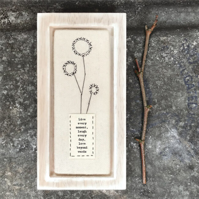 LONG BLACK THREAD PICTURE ''LIVE EVERY MOMENT'' 20X10X2.5CM - Image 3