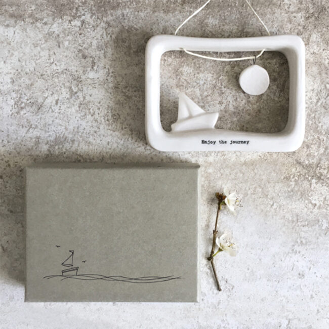 PORCELAIN OPEN FRAME ''ENJOY THE JOURNEY'' 7X9.5X2CM - Image 3