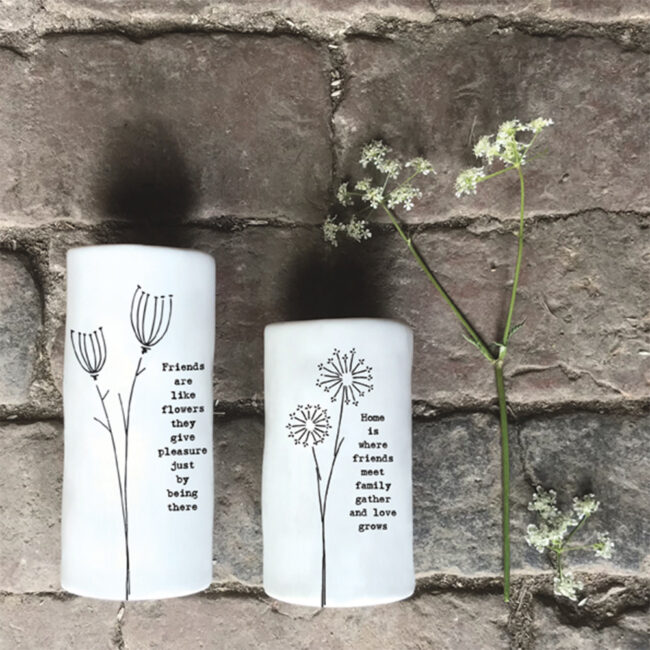 SMALL PORCELAIN VASE ''HOME IS WHERE FRIENDS MEET FAMILY'' 5X9.1X5CM - Image 3
