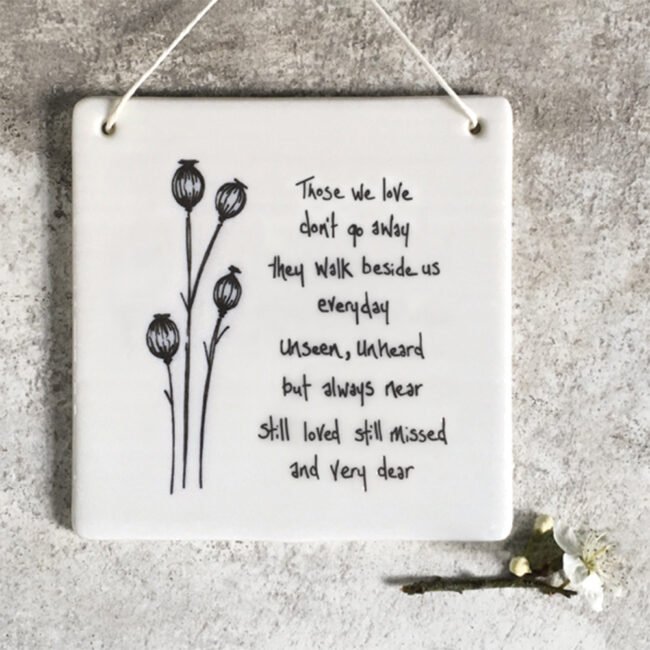 FLORAL TOKEN ''THOSE WE LOVE'' WHITE 10X10X0.5CM - Image 4
