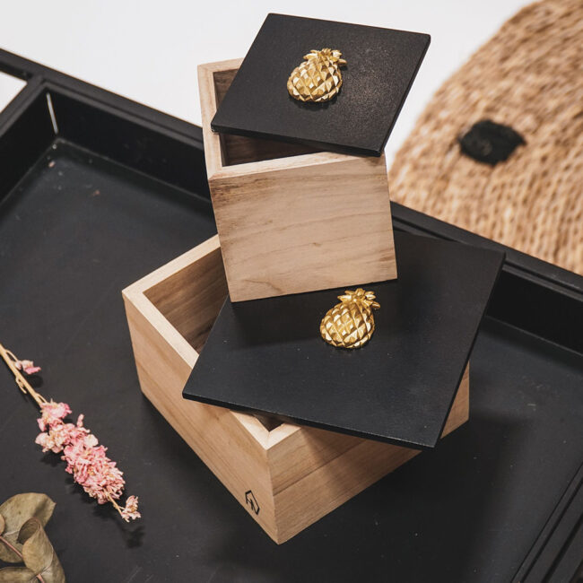 WOODEN BOX WITH PINEAPPLE SMALL 10X10X11CM - Image 3