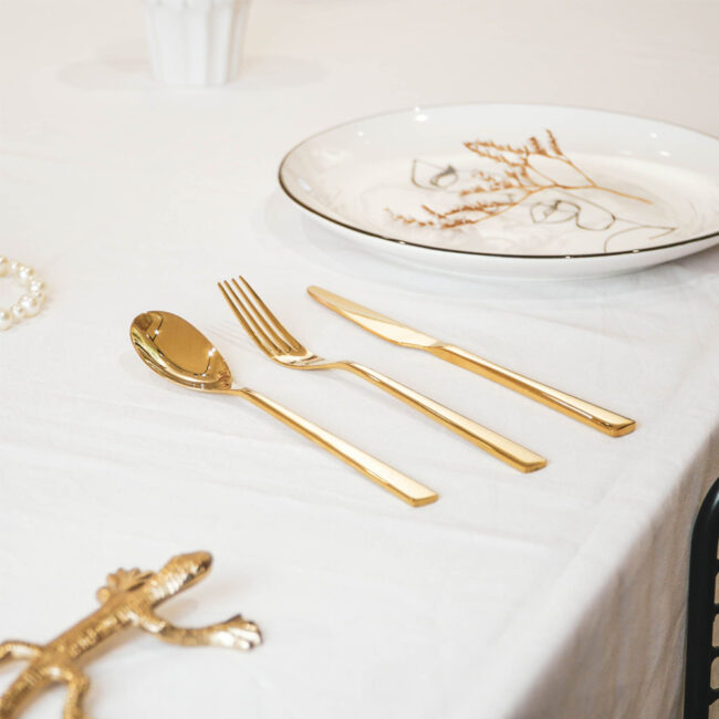 STAINLESS STEEL CUTLERY GOLD 23CM 12PCS - Image 3