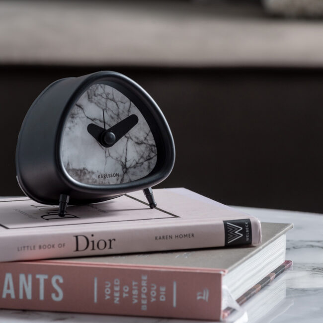 IRON ALARM CLOCK TRIANGLE MARBLE BLACK/WHITE 8.6X5.5X8.6CM - Image 3