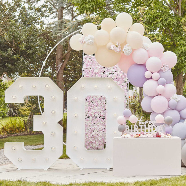 BACKDROP TISSUE PAPER DISCS PINK OMBRE 200X0.5X200CM - Image 3