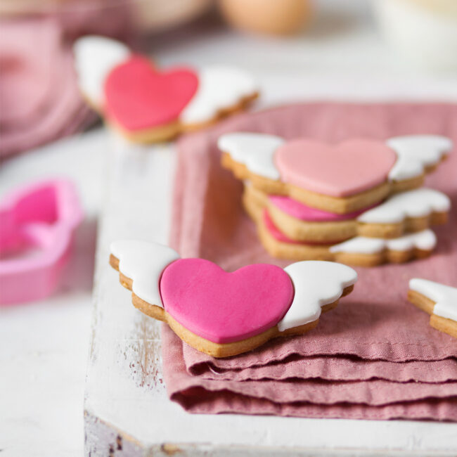 SET OF 2 COOKIE CUTTERS LOVE - Image 3