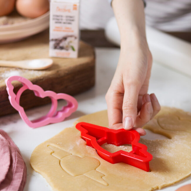 SET OF 2 COOKIE CUTTERS LOVE - Image 4