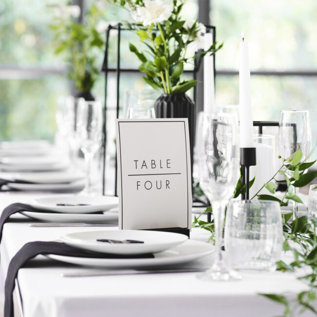 TABLE NUMBER CARDS 1-12 & BLACK WOODEN BASE 23X15CM - Image 3