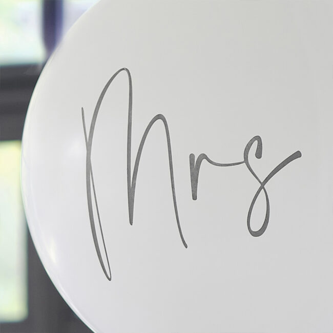 LATEX BALLOON MRS WHITE 91CM - Image 3