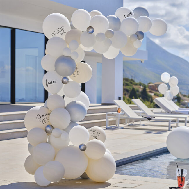 ARCH KIT LATEX BALLOONS HEN PARTY WHITE & SILVER 75PCS - Image 3