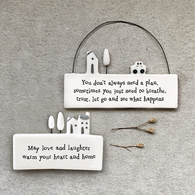 PORCELAIN SCENE "MAY LOVE & LAUGHTER WARM" 4.7X6.7X1.7CM - Image 3