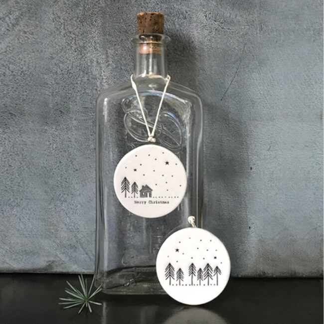 BAUBLE MERRY CHRISTMAS CABIN IN THE WOODS 5.5X5.5X4CM - Image 3