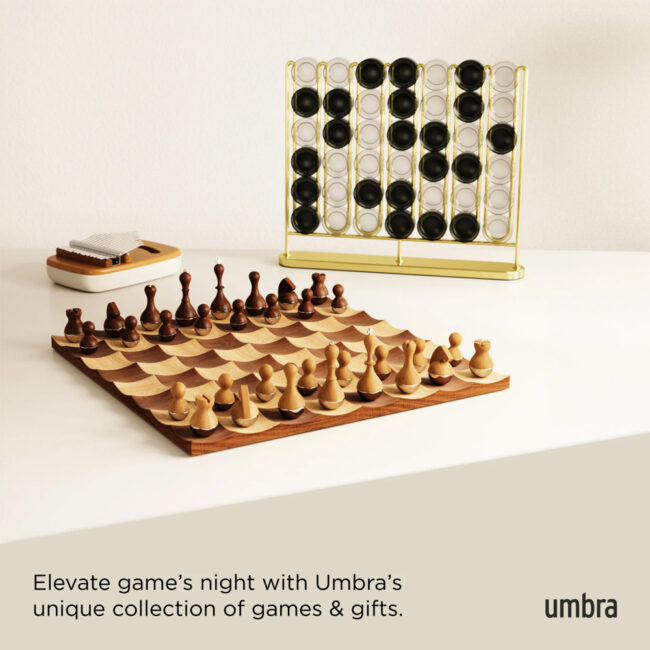 WOBBLE CHESS SET WALNUT - Image 7