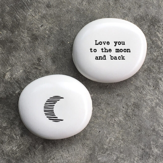 PORCELAIN PEBBLE LOVE YOU TO THE MOON AND BACK 4X4,3CM - Image 3