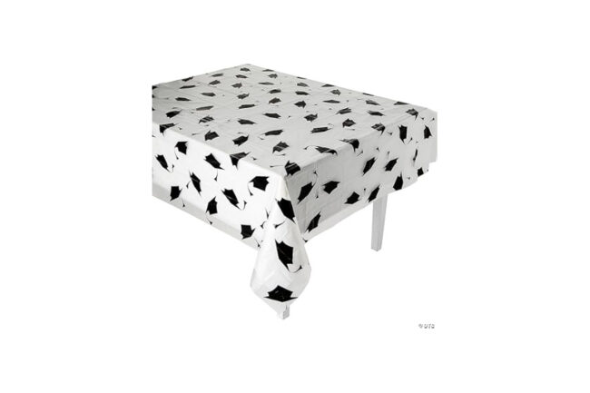 PAPER TABLECOVER ALL OVER PRINT GRAD TOSS 137X259CM