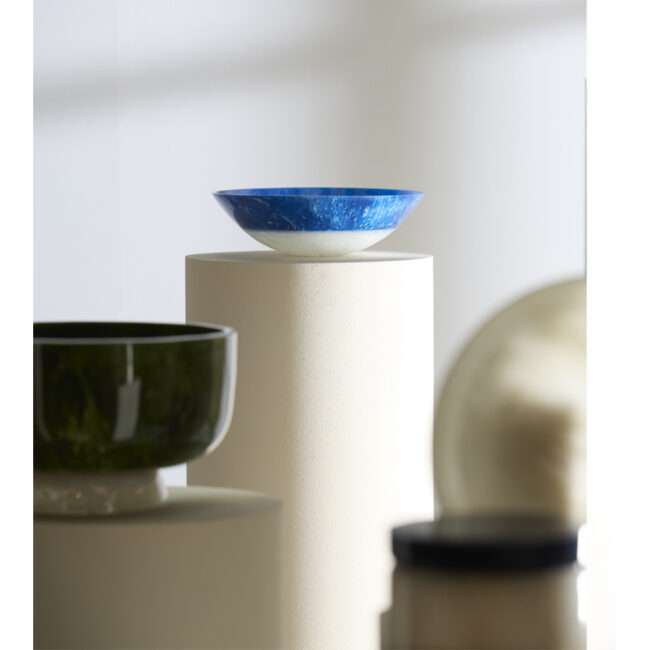DISH BINANGA BLUE/WHITE 26X7.5CM - Image 3