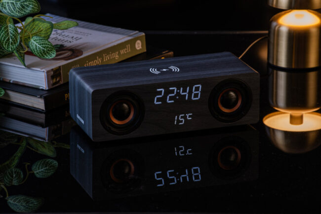 ALARM CLOCK CLASSIC BT SPEAKER RADIO WIRELESS PHONE CHARGER BLACK - Image 5