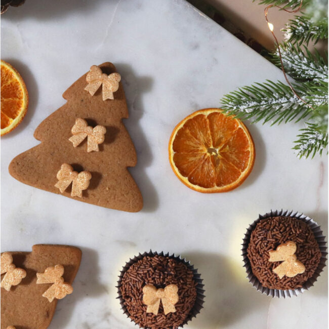 CHRISTMAS BOW SUGAR DECORATIONS 24PCS - Image 3