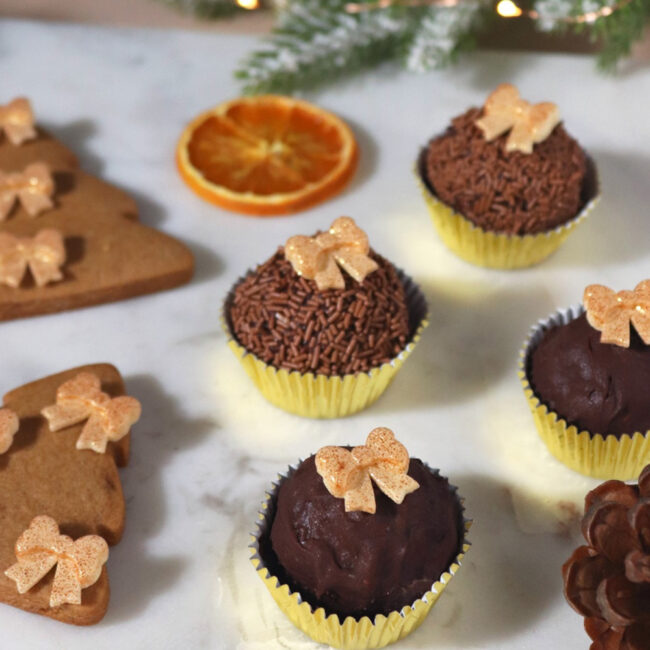 CHRISTMAS BOW SUGAR DECORATIONS 24PCS - Image 4
